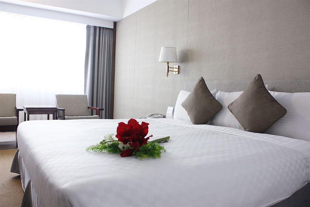 Pleasant Hotels International Taoyuan Exterior photo