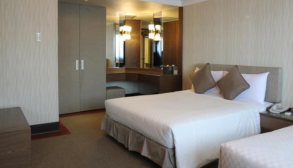Pleasant Hotels International Taoyuan Exterior photo